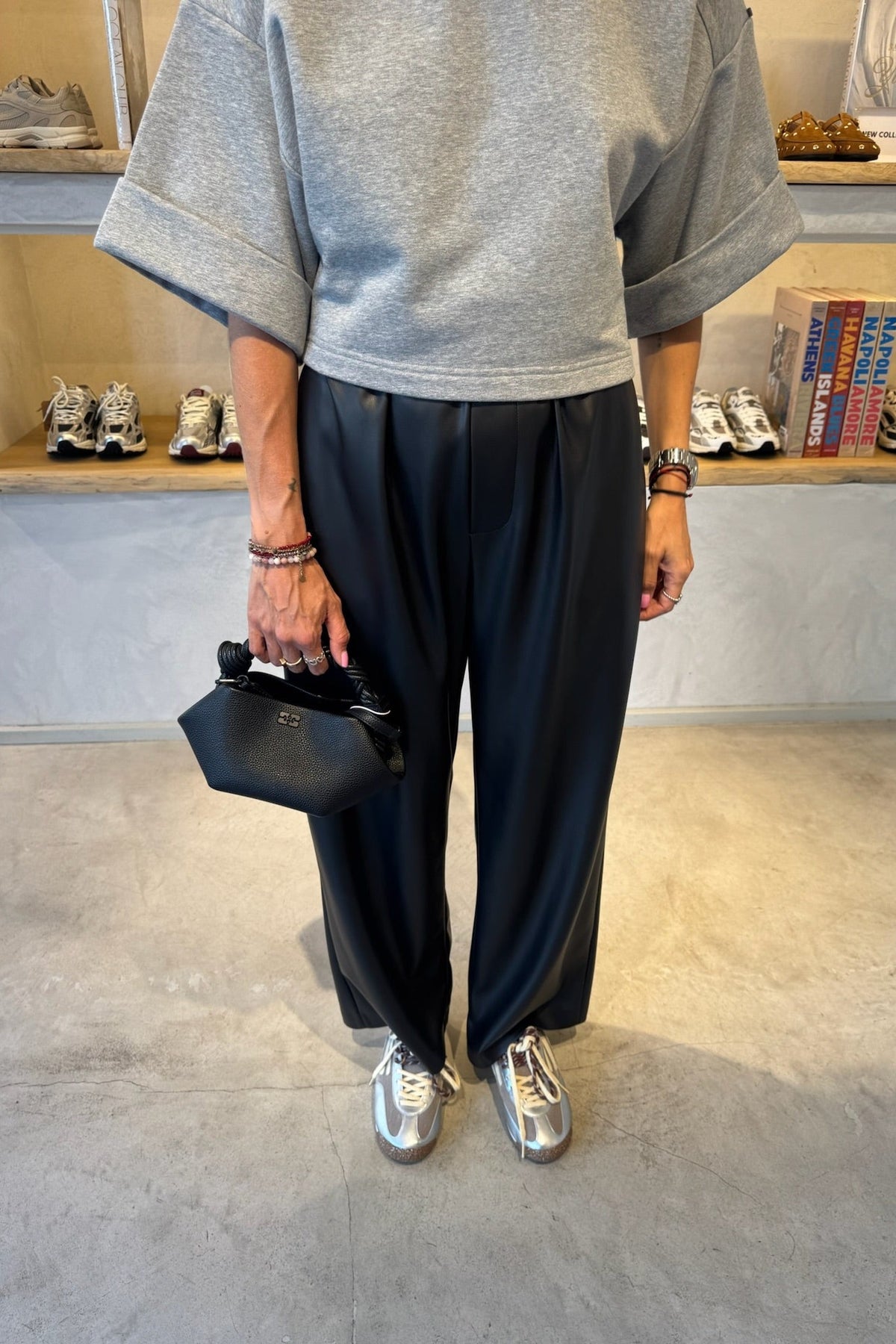 Pantalon cuir à pinces