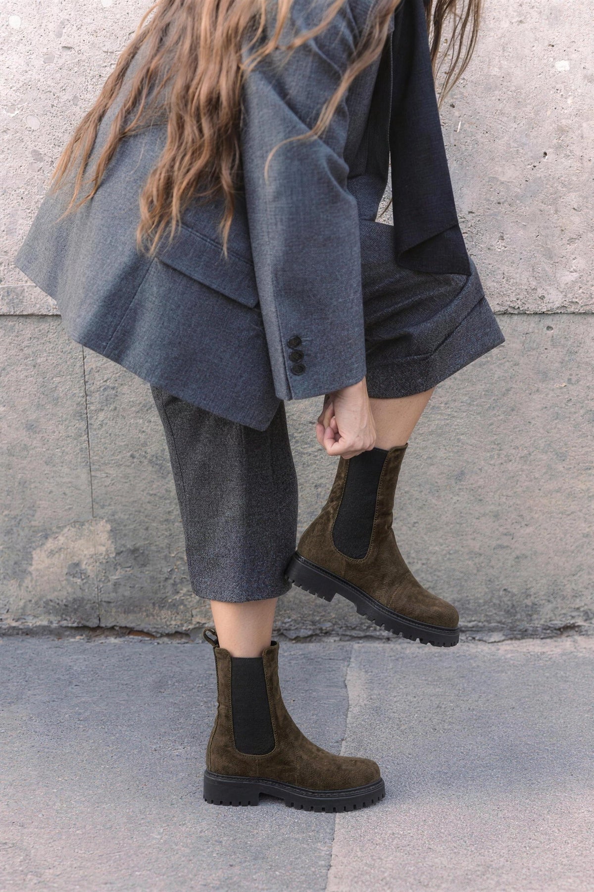 Boots chelsea ranch en velours Guglielmo Rotta, marron foncé, portées