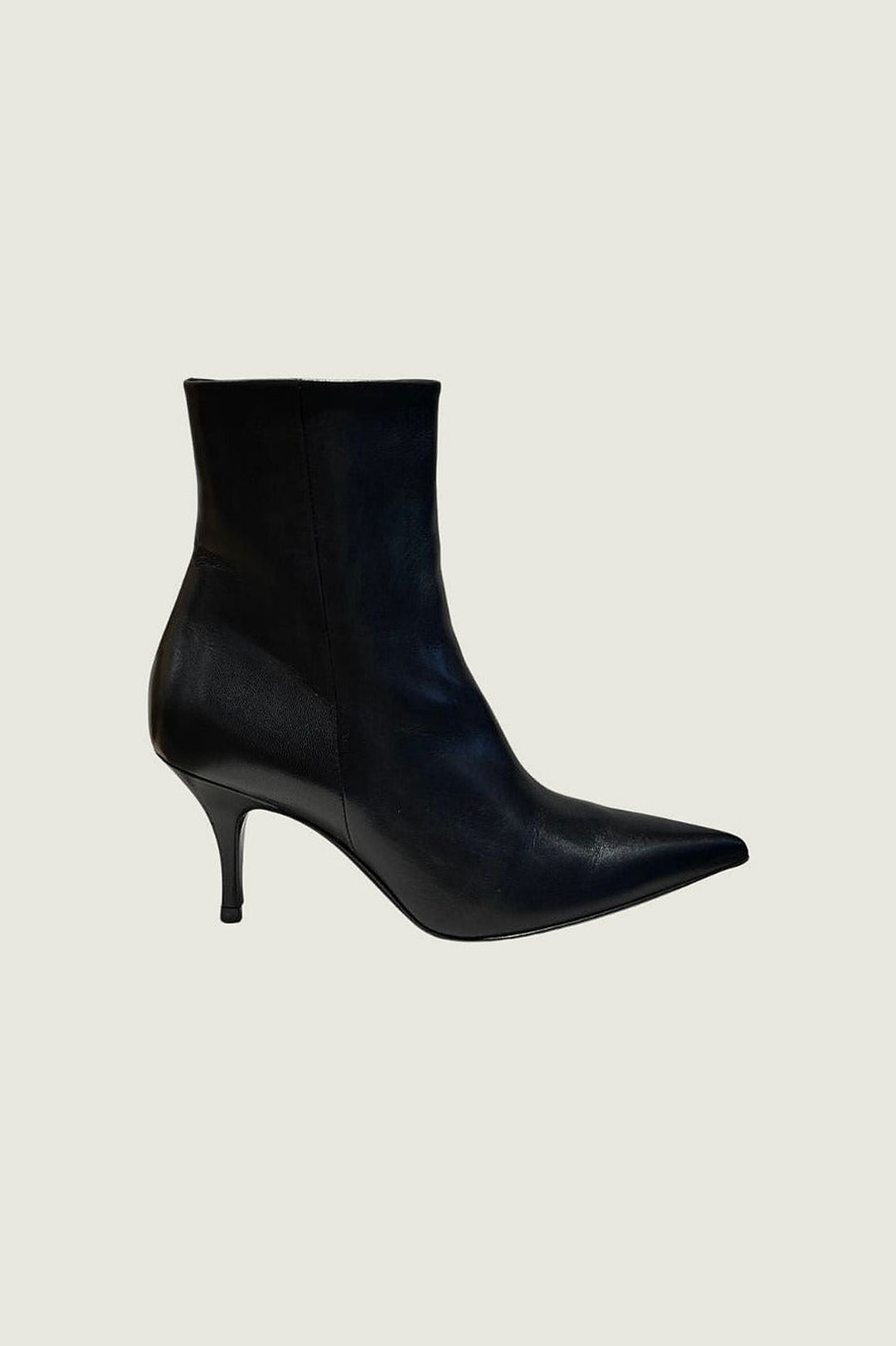 Boots petit talon AFREN Guglielmo Rotta, noir, vue de profil