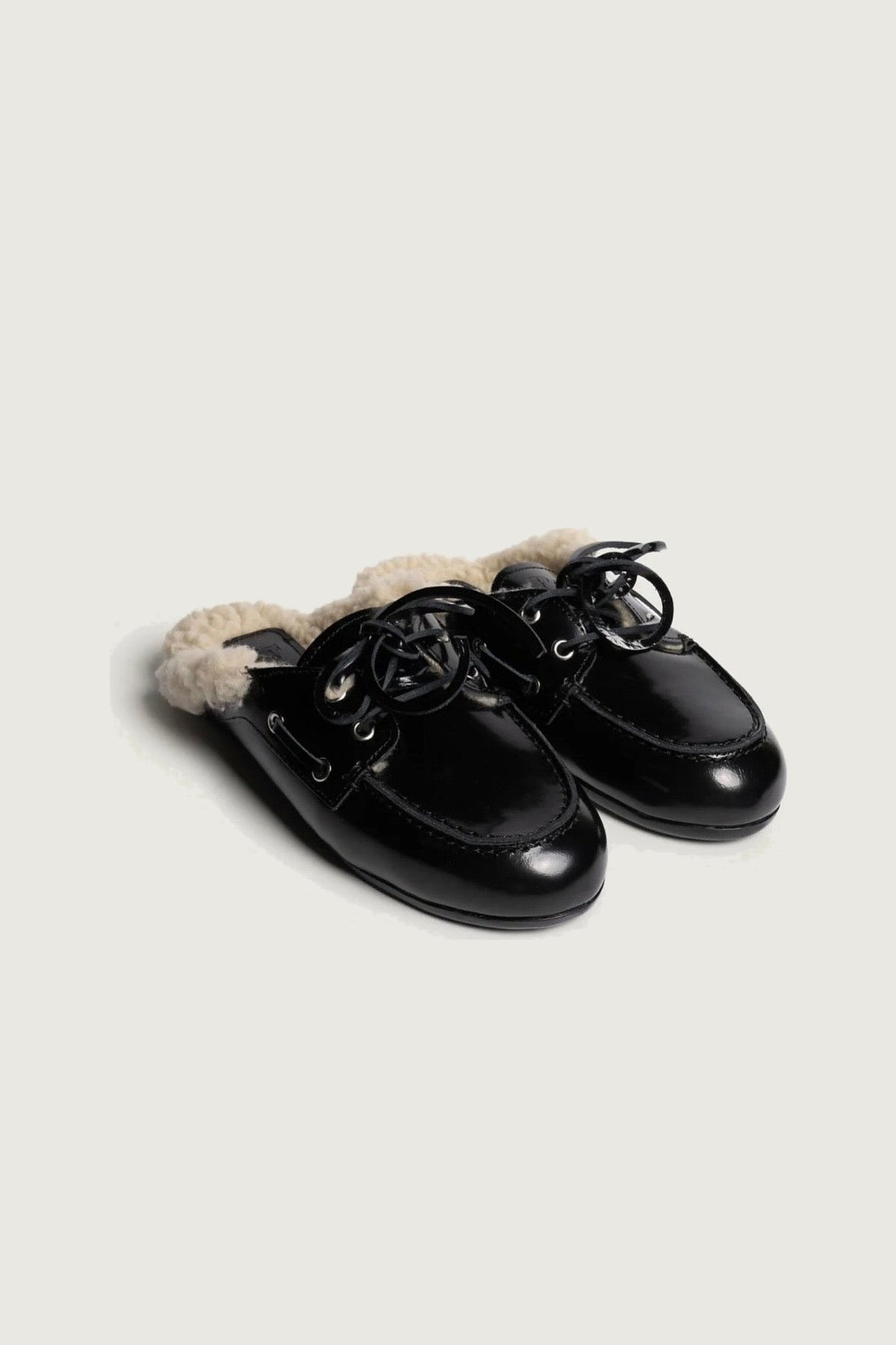 Mules fourrées en cuir Posa, noir, paire de trois quarts