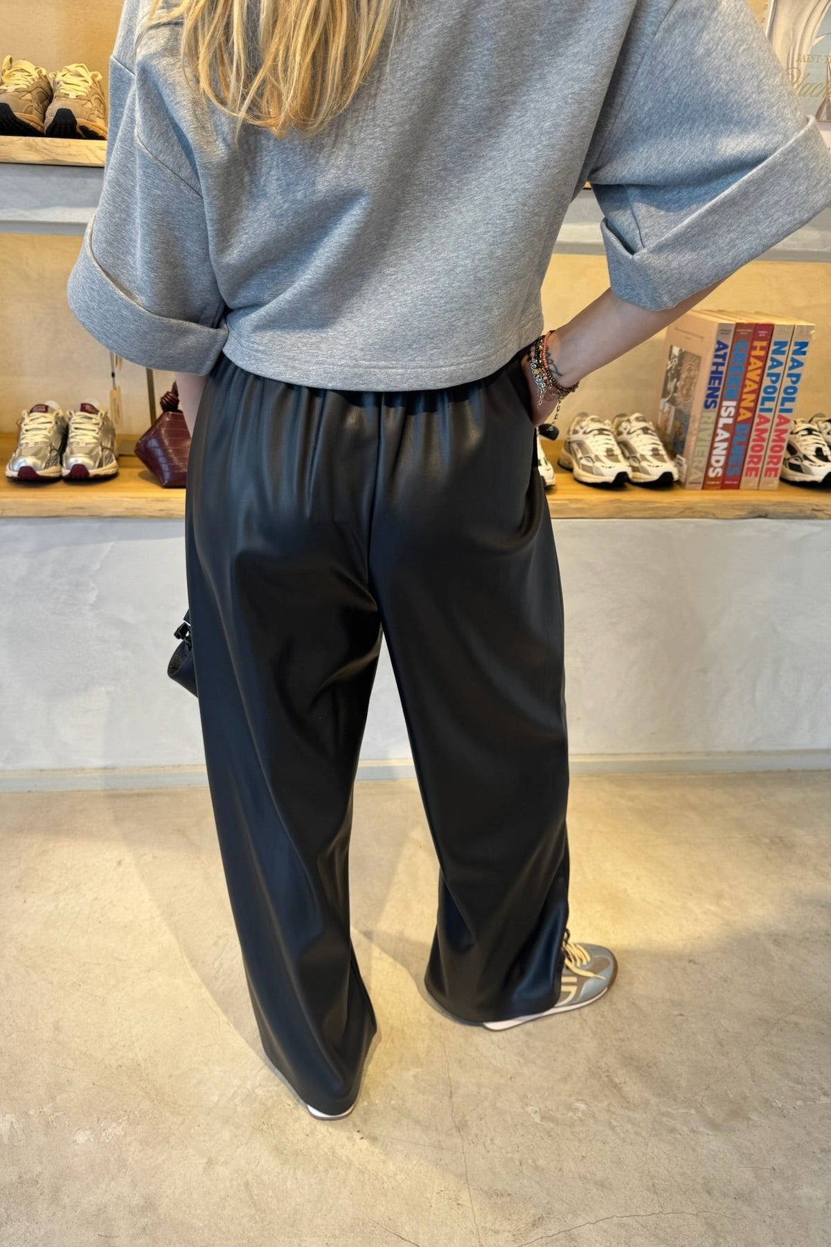 Pantalon cuir à pinces