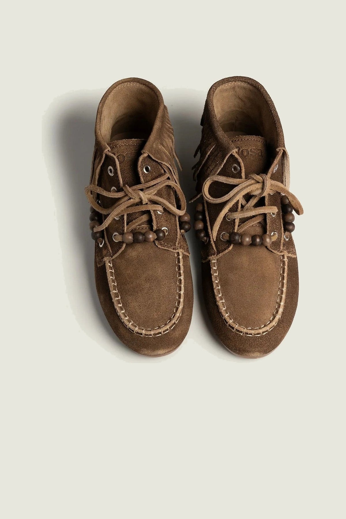 Boots Fringes en suède Posa, brun foncé, paire vue de dessus
