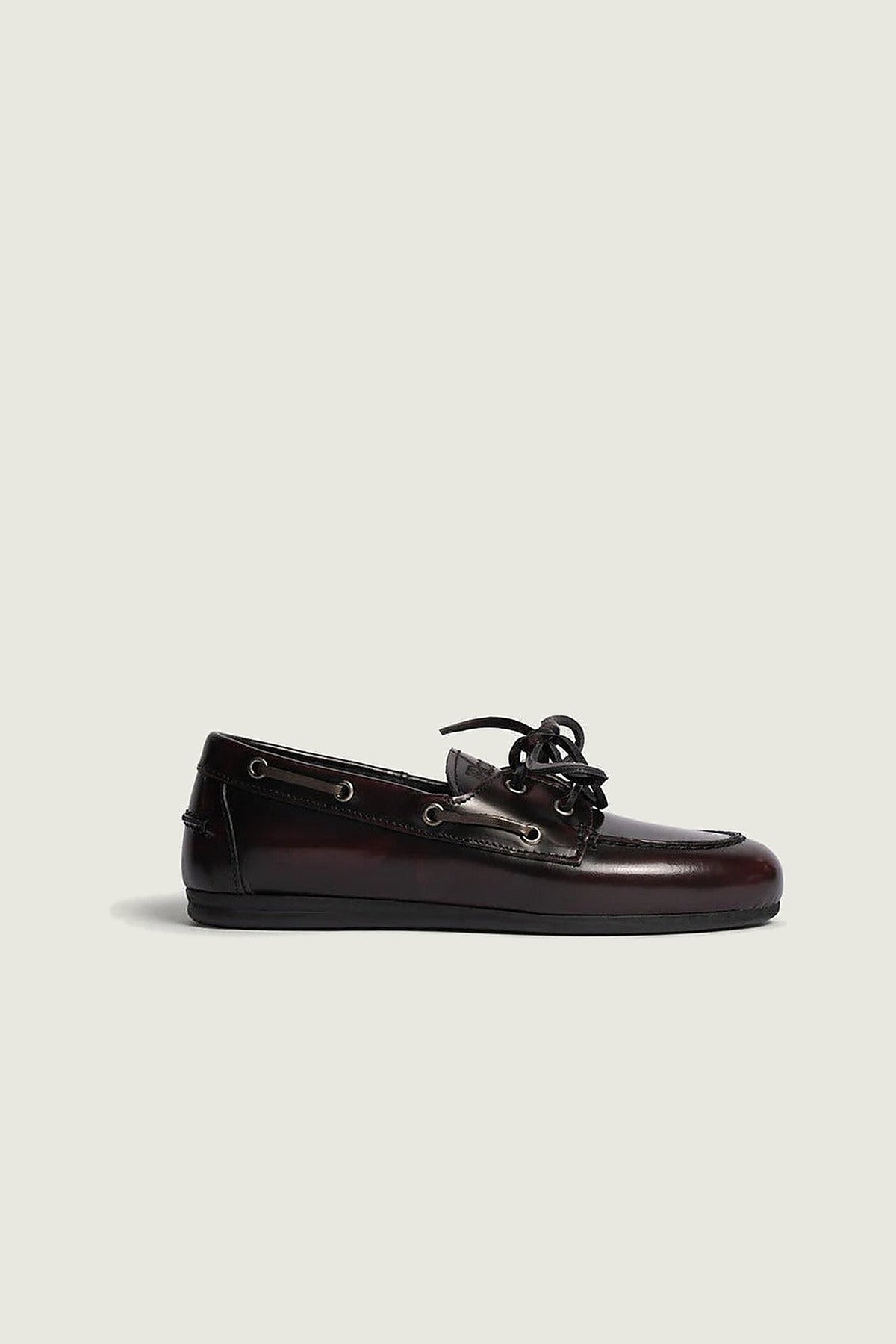 Mocassins en cuir vernis Posa, burgundy, vue de profil