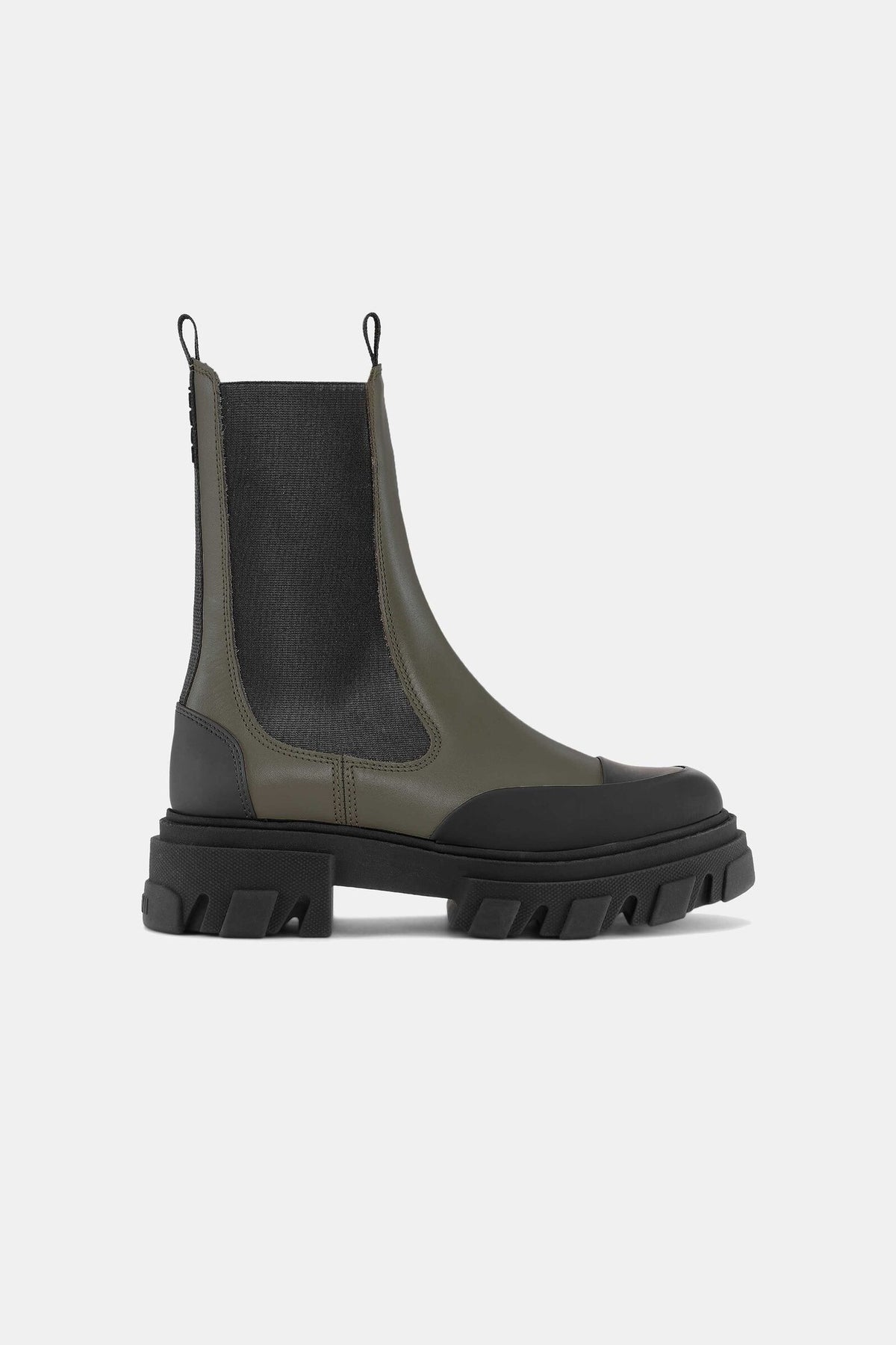 BOOTS MID CHELSEA