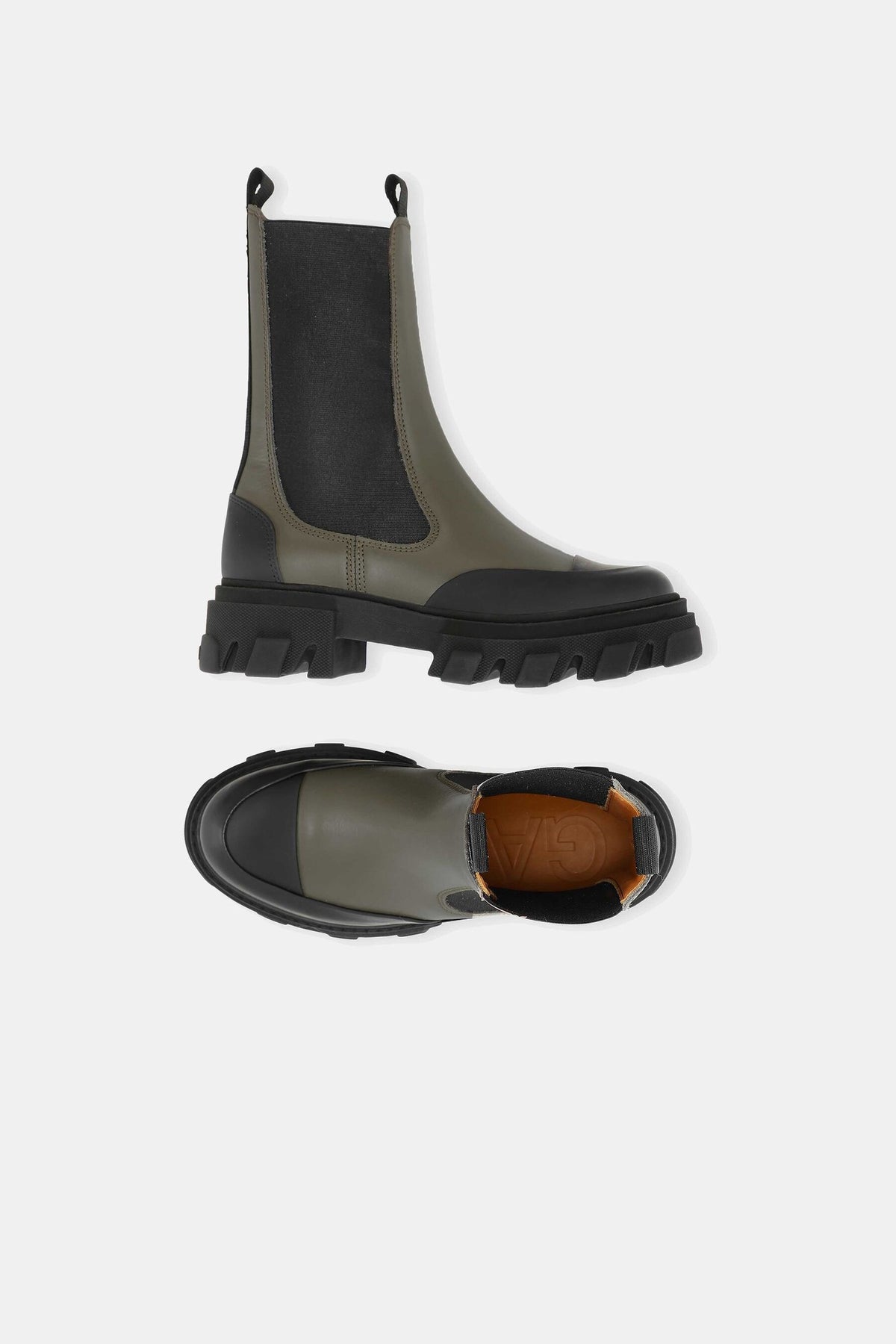 BOOTS MID CHELSEA